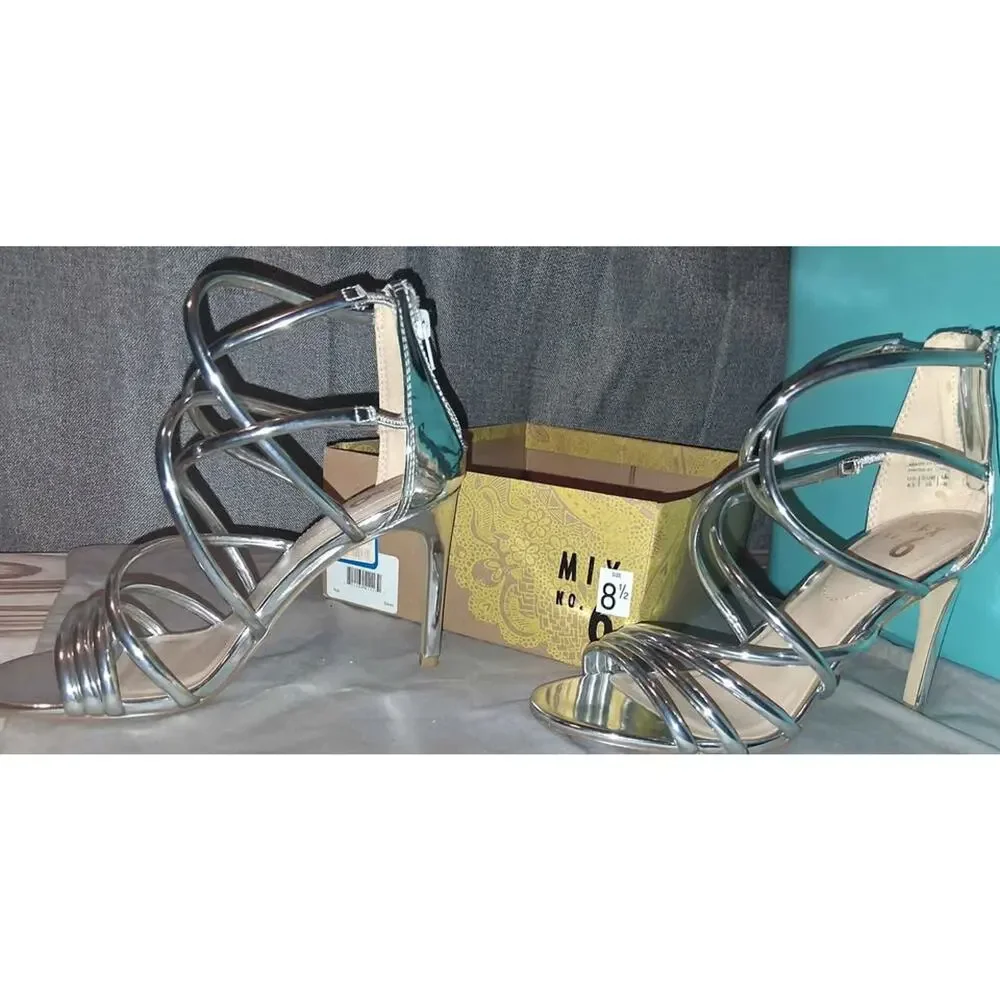 Mix No. 6 Ria Open Toed Heel (Size 8.5)